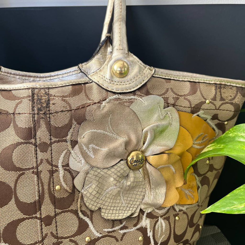 COACH SIGNATURE FLORAL BLEECKER TOTE (Style #16276)