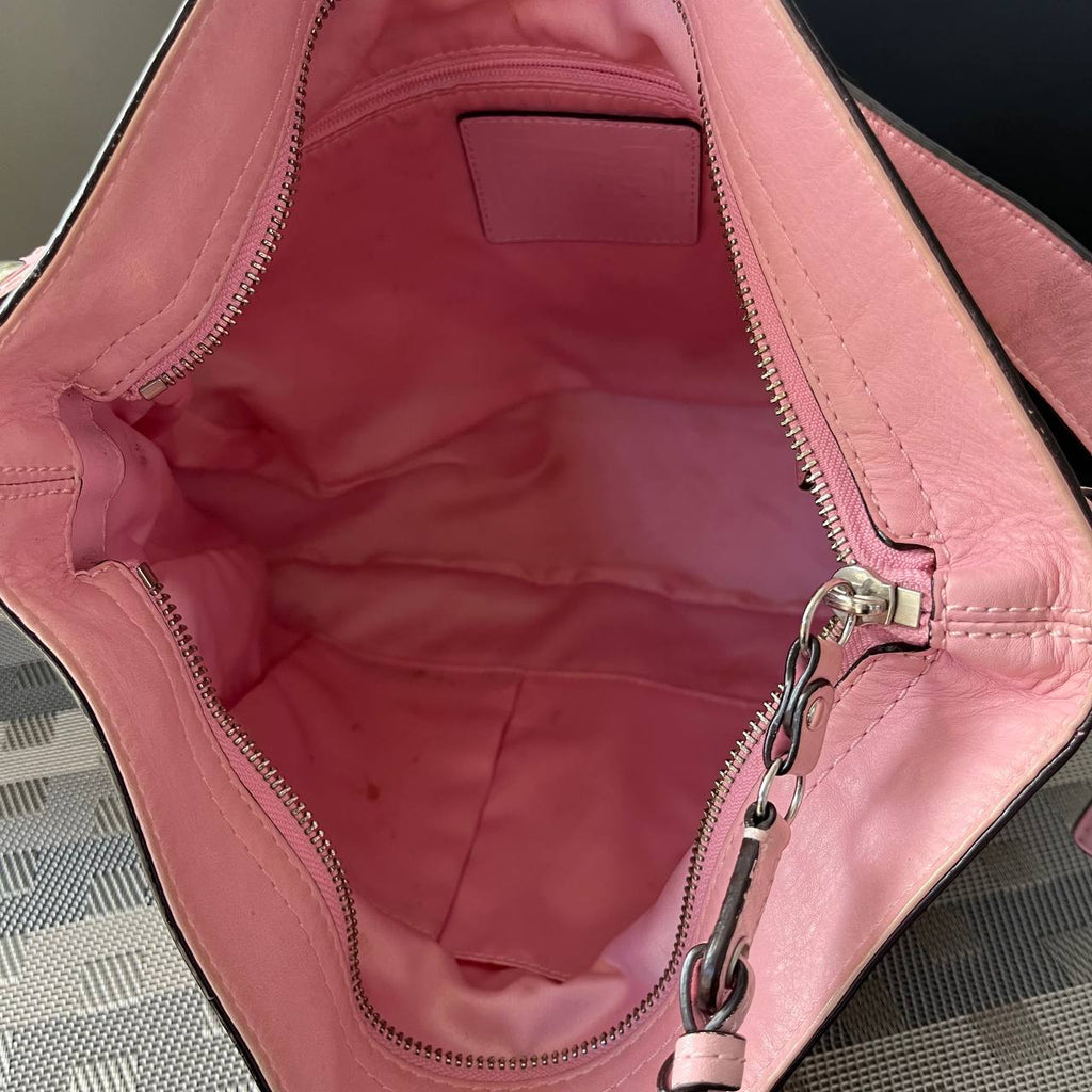 COACH SIGNATURE ZOE HOBO BAG (Style #14708)