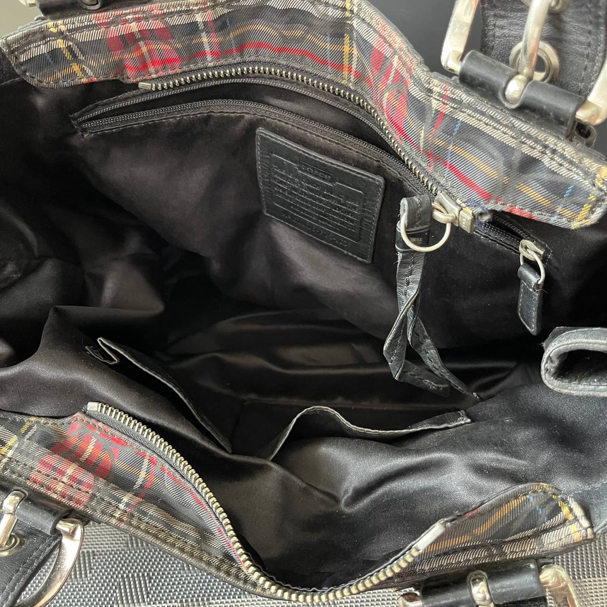 COACH SOHO POPPY TARTAN TOTE (Style #15467)