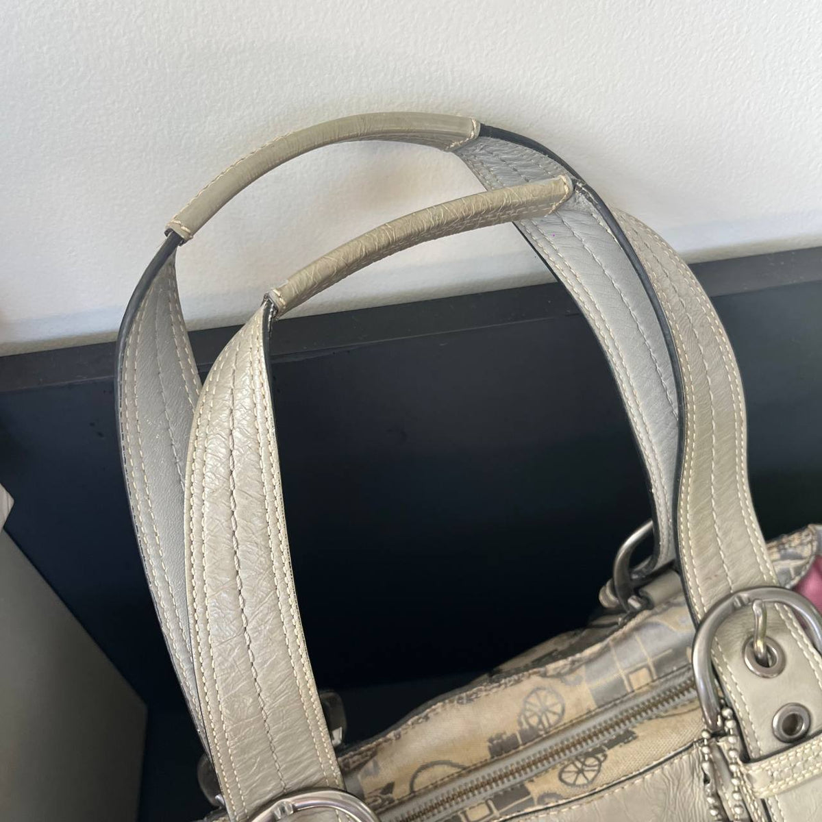 COACH CLASSIC SOHO SIGNATURE HORSE & CARRIAGE TOTE   (Style #15212)