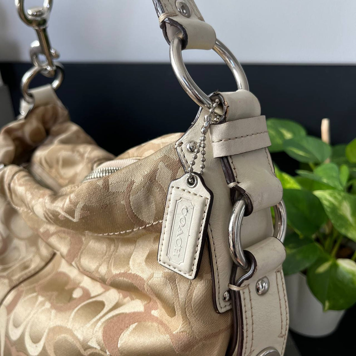 COACH CARLY LARGE OPTIC SIGNATURE HOBO BAG (Style #13981)