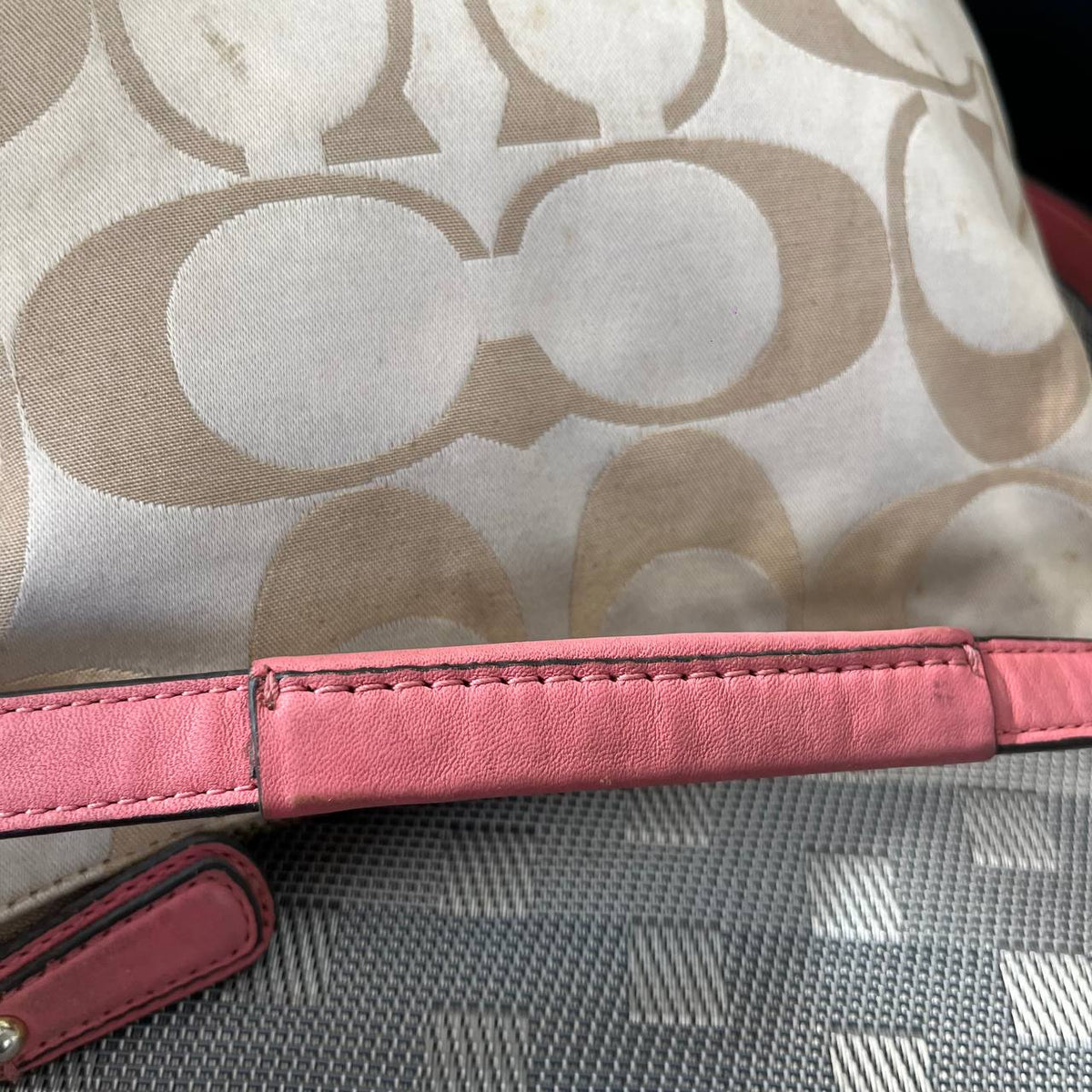 COACH KRISTIN SIGNATURE EAST/WEST CONVERTIBLE BAG (Style #22302)
