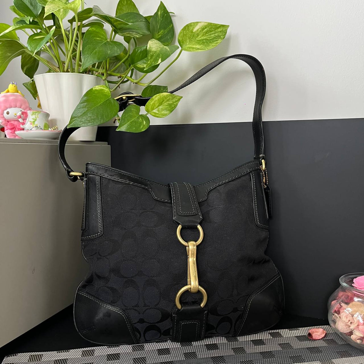 COACH BLACK HAMPTON SHOULDER BAG (Style #11058)