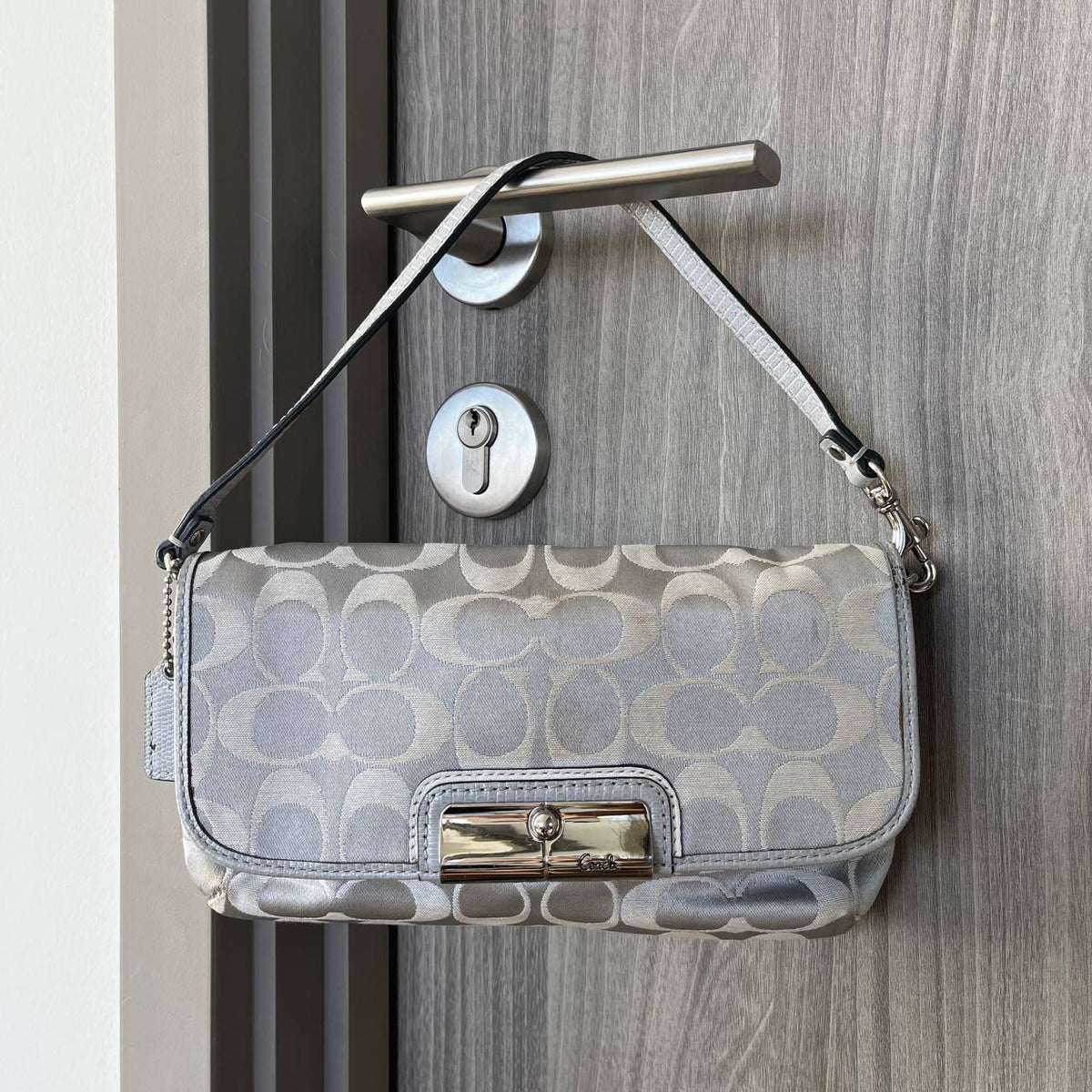 COACH OPT ART SIGNATURE WRISLET