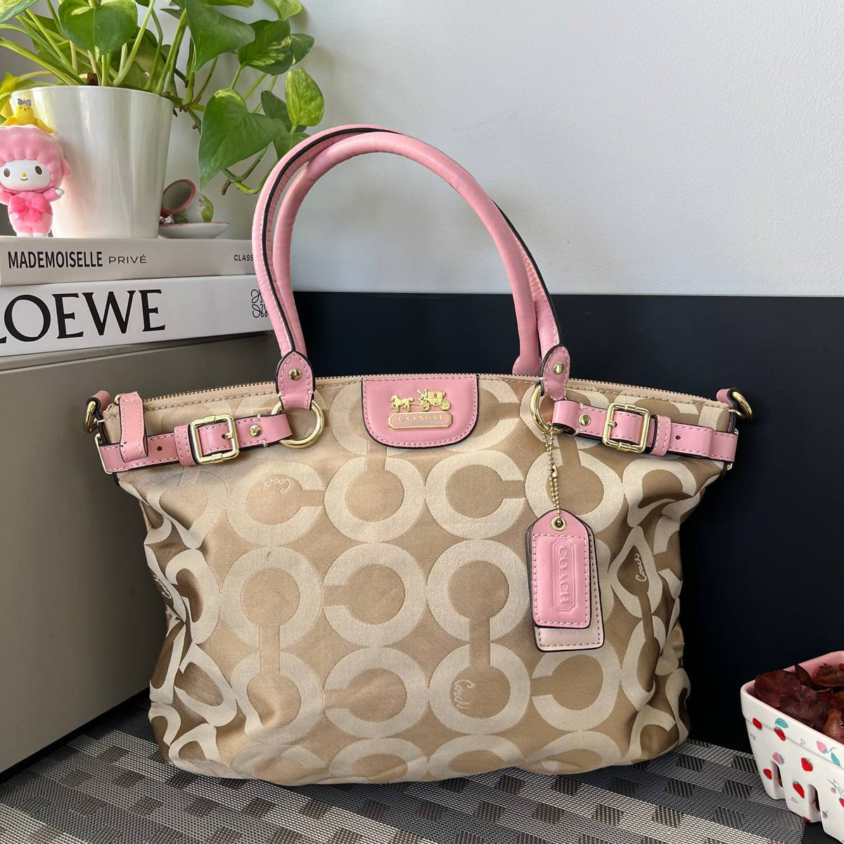 COACH MADISON OPT ART LINDSEY SATCHEL (Style #18649)
