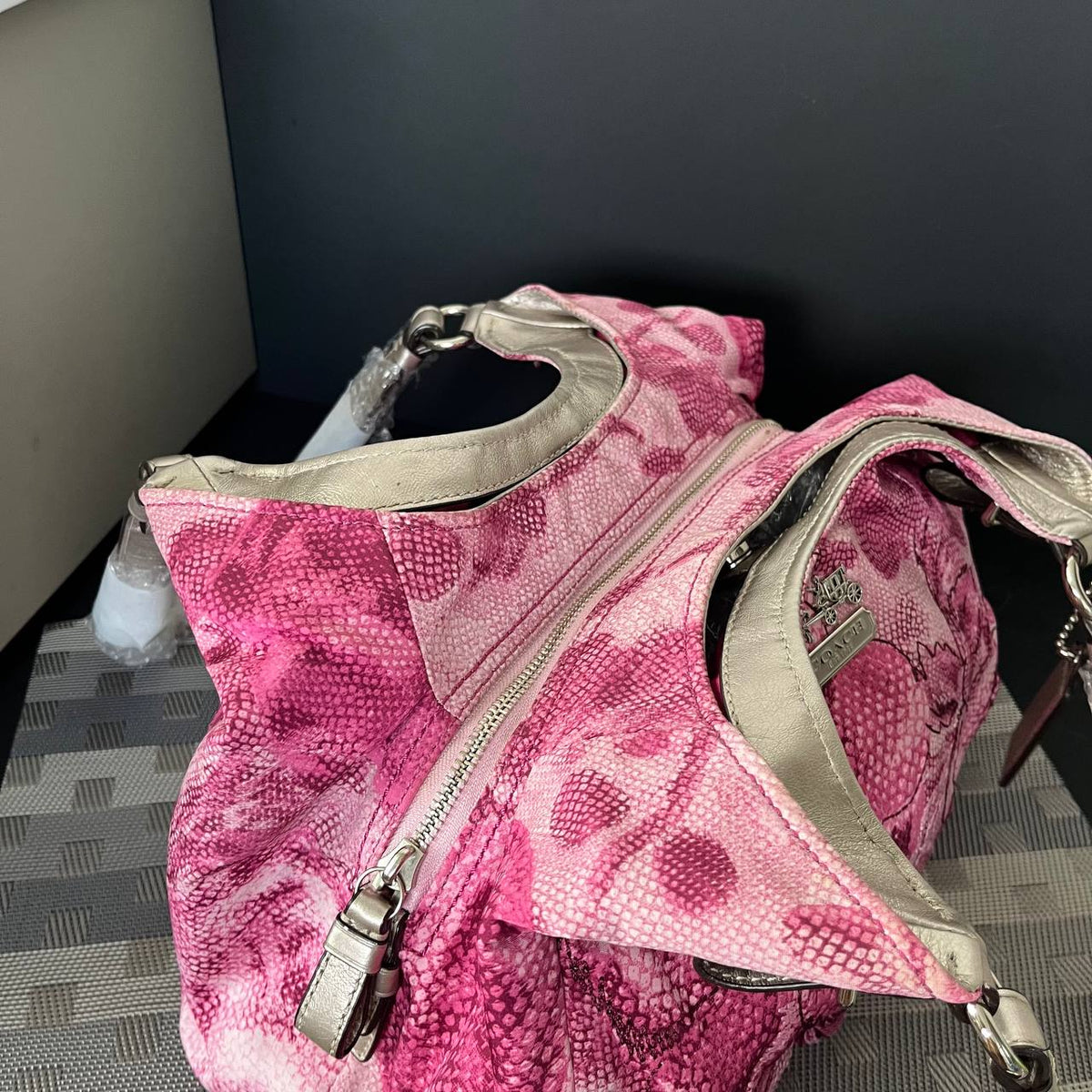 COACH MADISON MAGGIE PINK FLORAL HOBO SHOULDER BAG  (Style #19642)