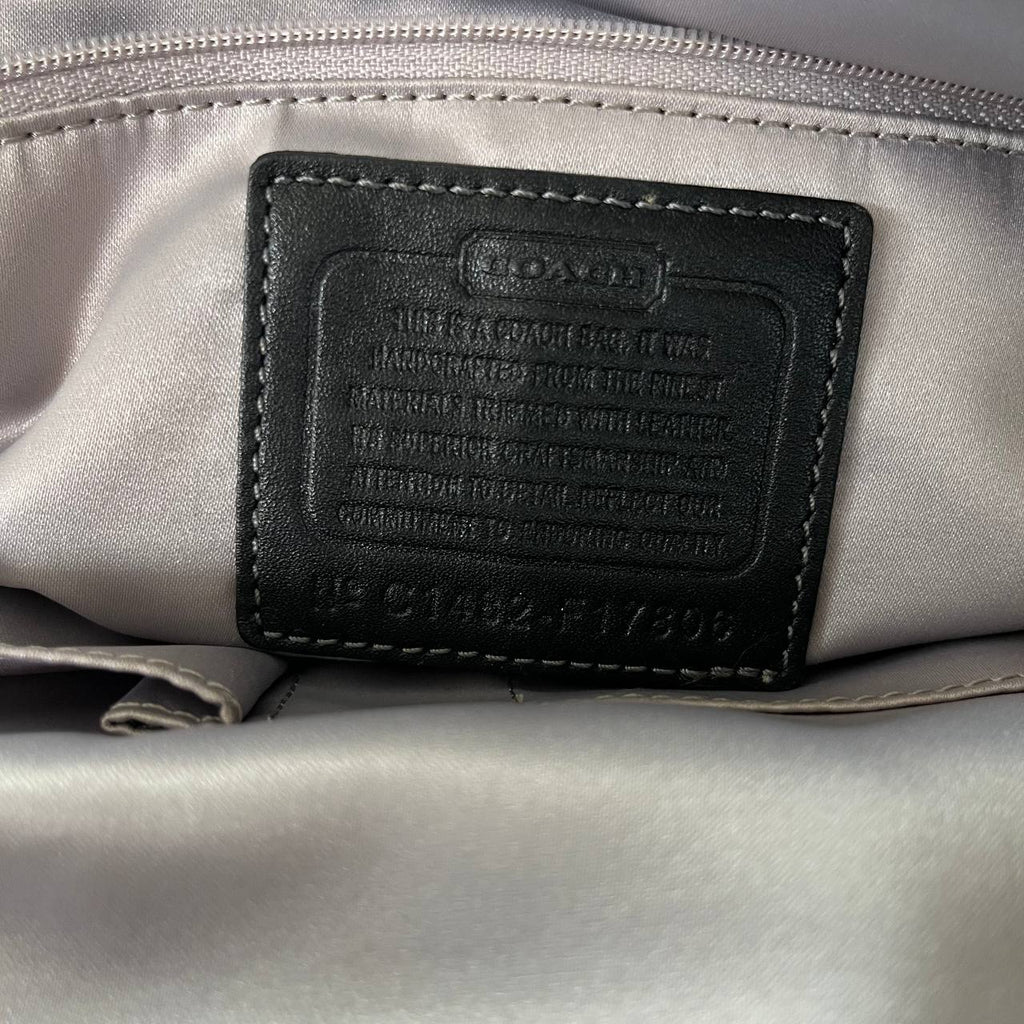 COACH SIGNATURE CHEALSEA TOTE (Style #17806)
