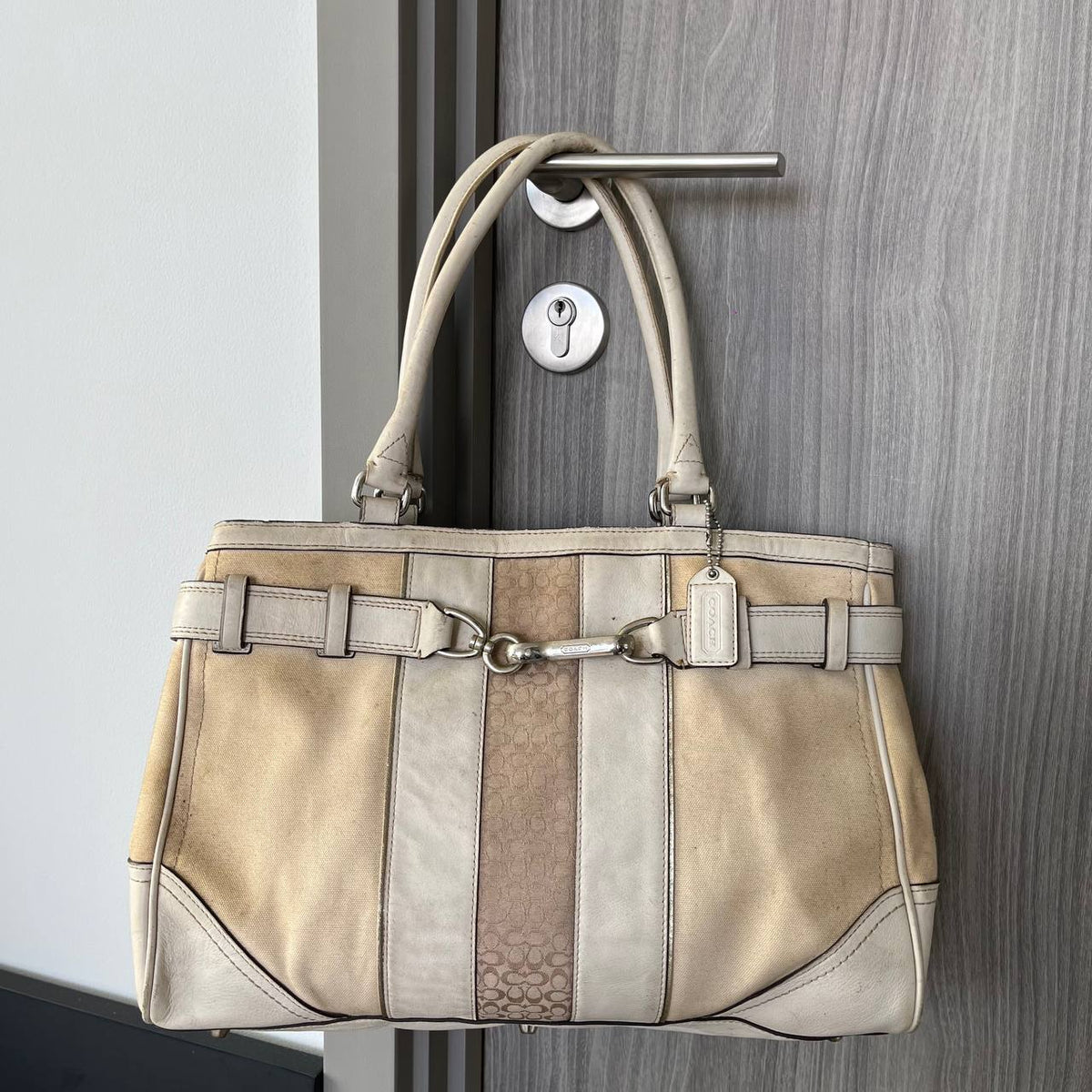 COACH HAMPTON SATCHEL  (Style #11682)