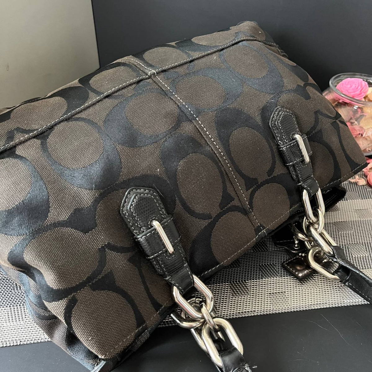 COACH SIGNATURE CHEALSEA TOTE IN BLACK (Style #17806)