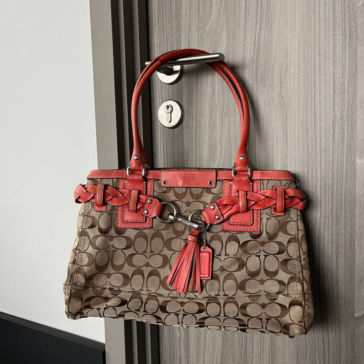 COACH HAMPTON CARRYALL TOTE (Style #13068)