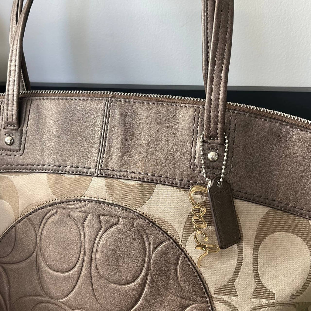 COACH LAURA SIGNATURE SATCHEL TOTE  (Style #18335)