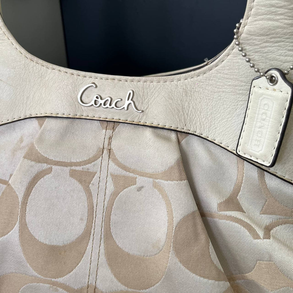 COACH SIGNATURE LEXI SATCHEL BAG  (Style #18828)