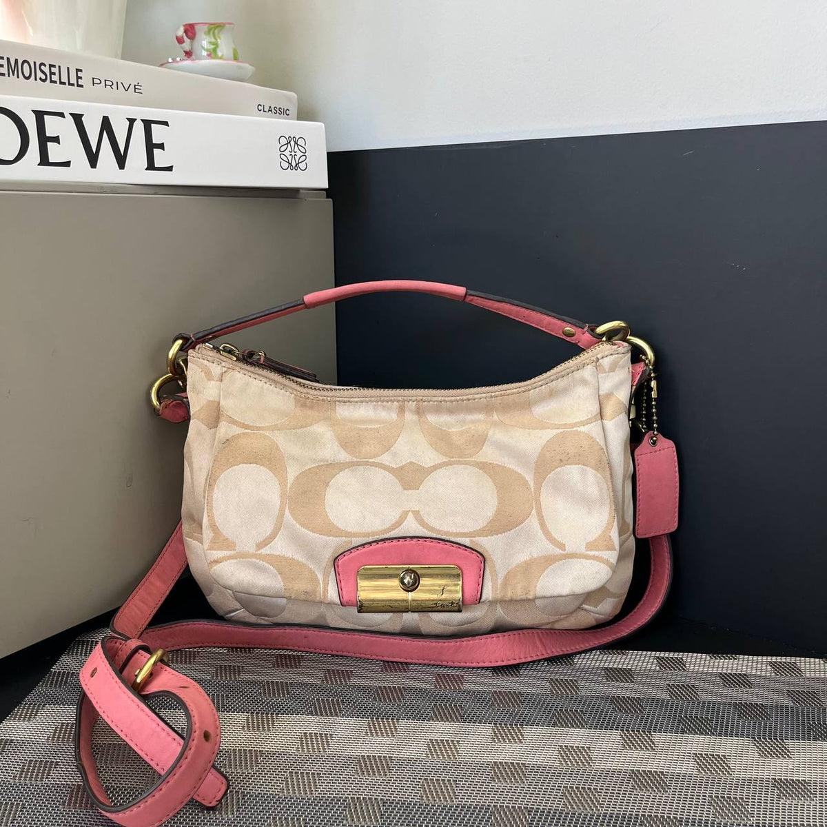 COACH KRISTIN SIGNATURE EAST/WEST CONVERTIBLE BAG (Style #22302)